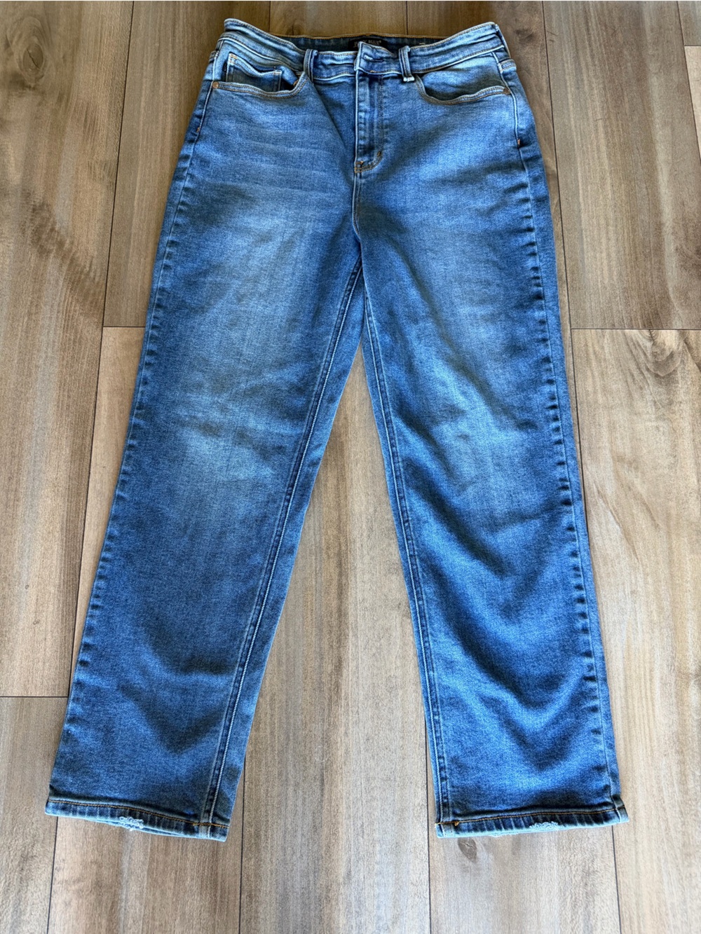 Judy Blue Straight Leg Medium Blue Jeans